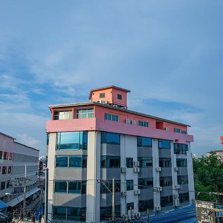 Merry Inn Suites Pattaya Ngoại thất bức ảnh
